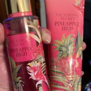 New Victoria secret pineapple high 2 piece set